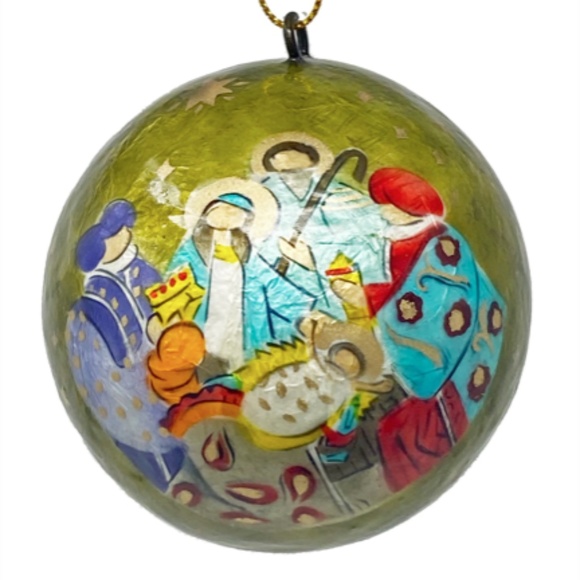 Nativity Lacquered Hand-made Painted Capiz Christmas Ornament - Picture 4 of 5